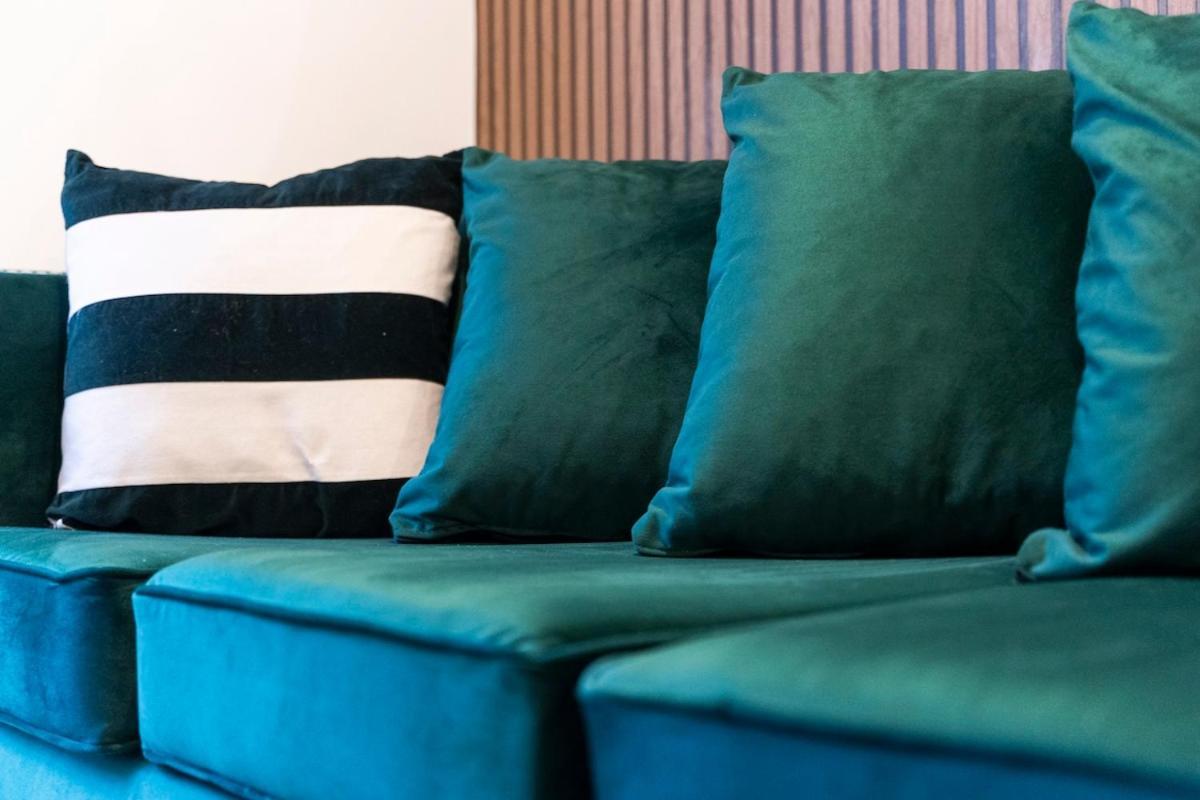 Luxury Centre 5 Bed House With Free Parking- Sleeps 12 Apartment Birmingham